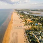 Quiet Flat Near The Beach-beahost * ביביונה
