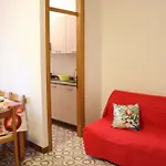 Daire Quiet Flat Near The Beach-beahost